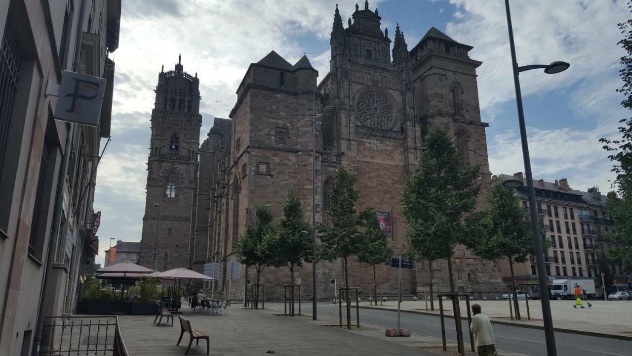 Paraire Rodez Esterno foto